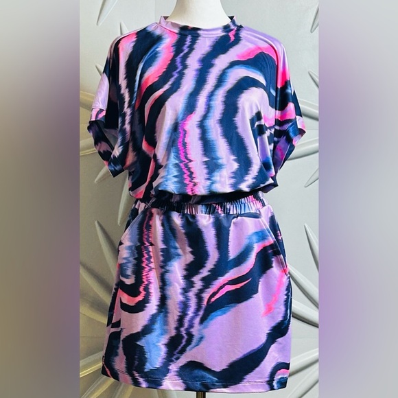 Tek Gear SZ S 2-piece skirt set purple, blue & pink, top bust 38”+ dolman sleeve - Picture 3 of 4